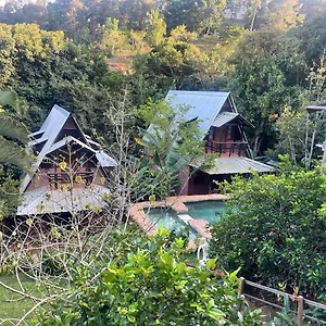 El Campo En Villa